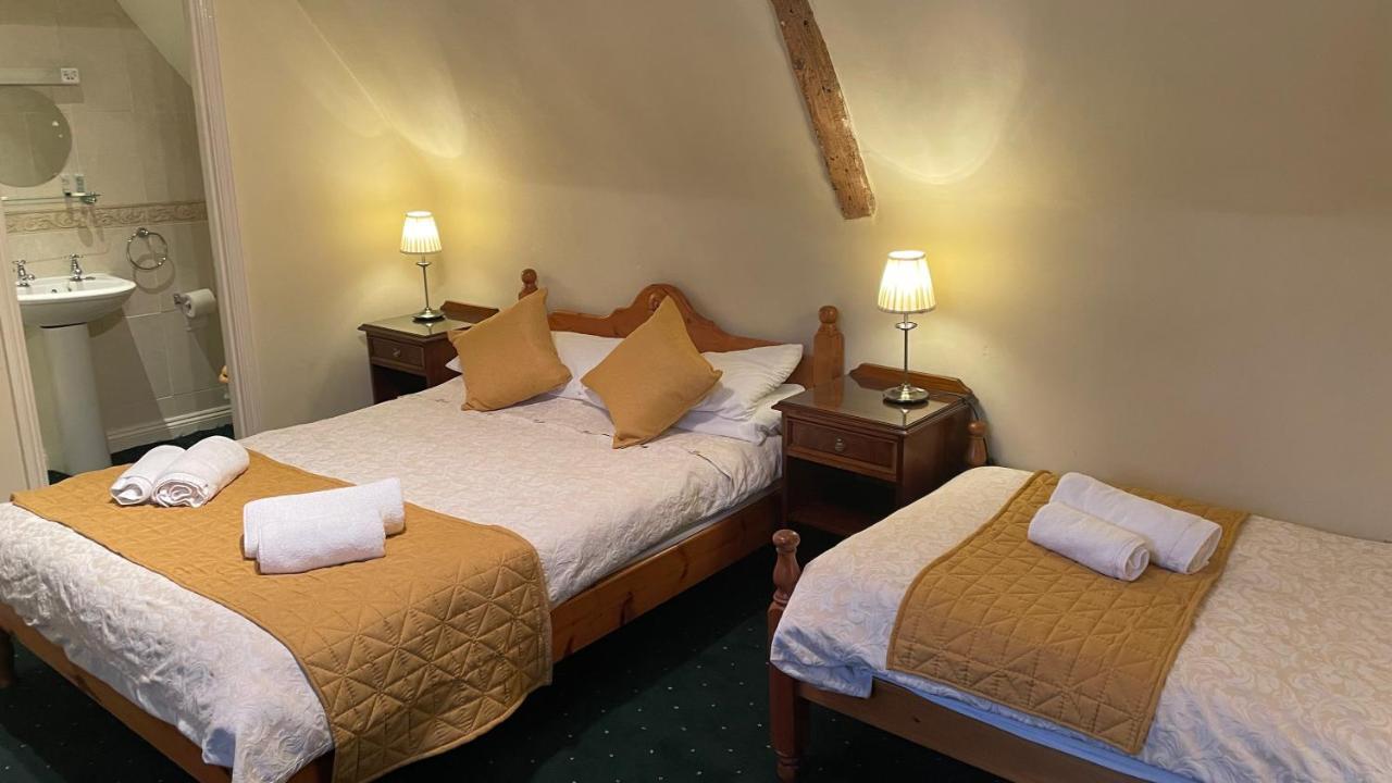 Crown Hotel Downham Market Exteriör bild