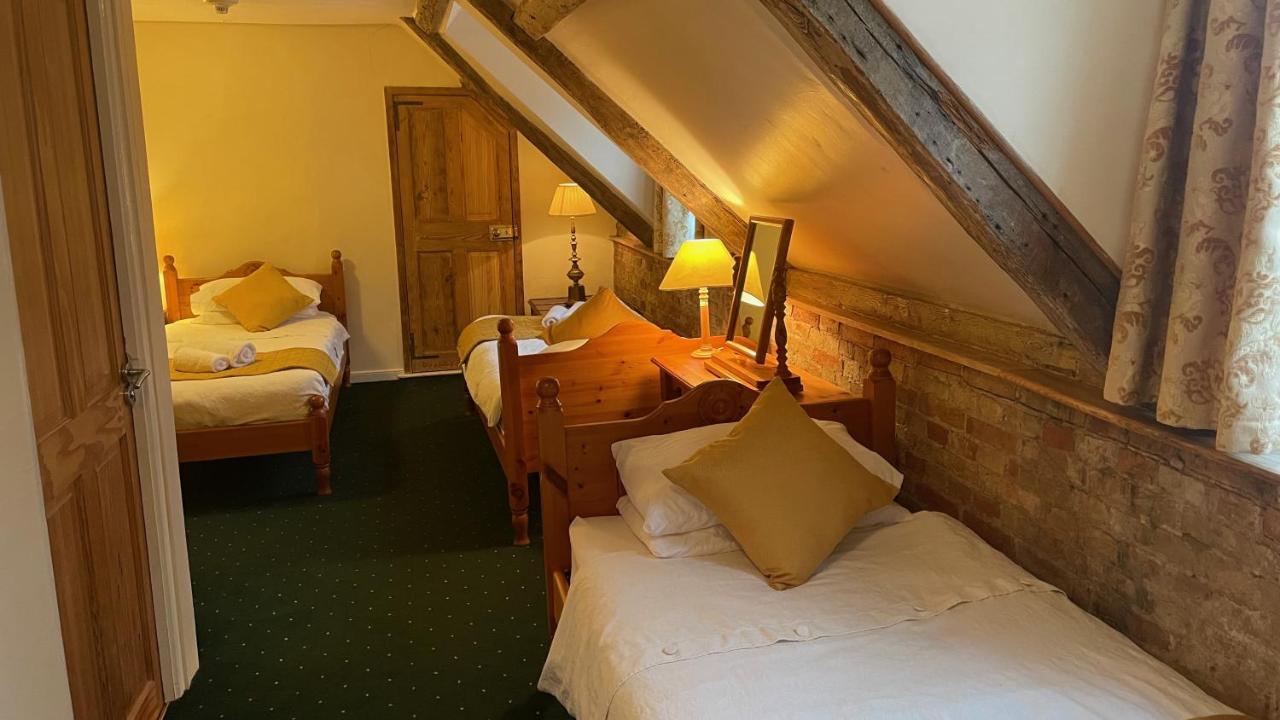 Crown Hotel Downham Market Exteriör bild