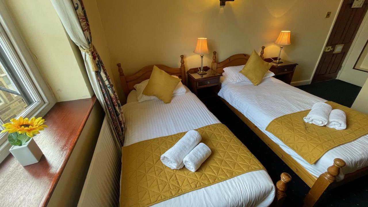 Crown Hotel Downham Market Exteriör bild