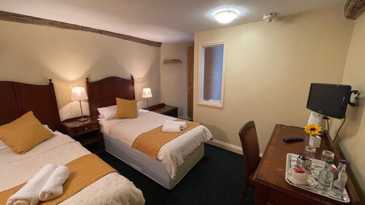 Crown Hotel Downham Market Exteriör bild