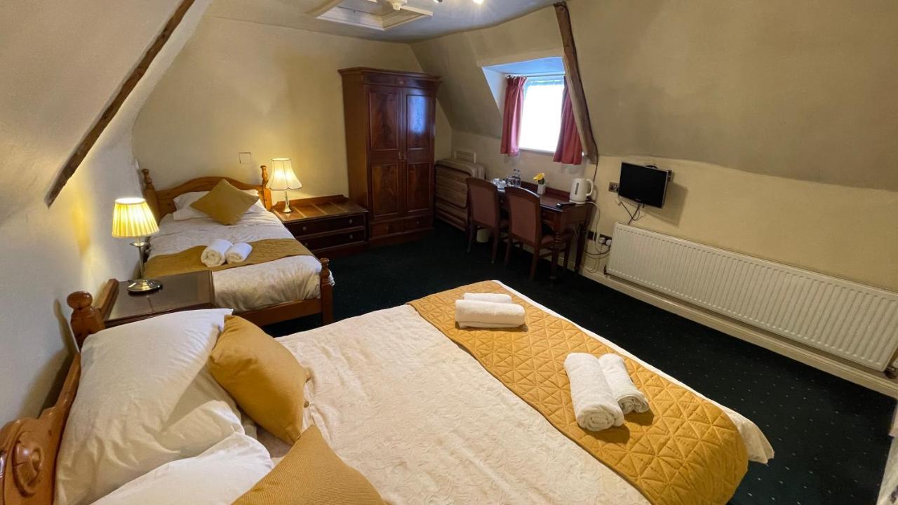 Crown Hotel Downham Market Exteriör bild